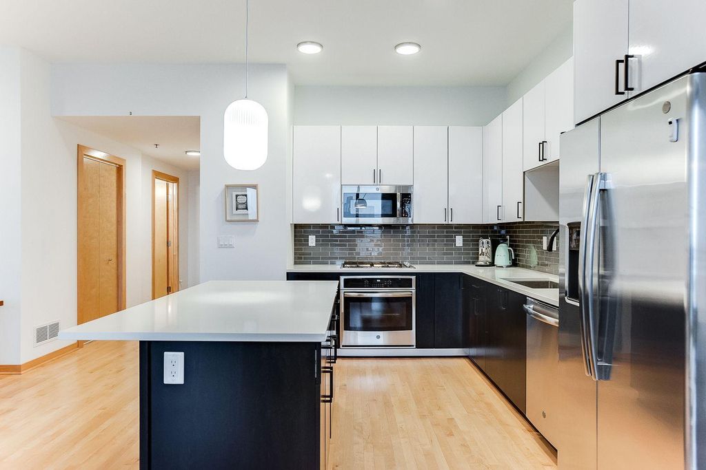 1240 S 2nd Street 831, Minneapolis, MN 55415