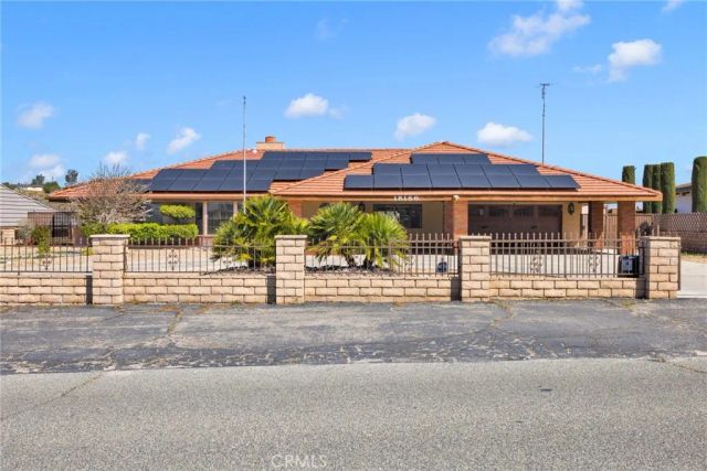 18186 Bangor, Hesperia, CA 92345