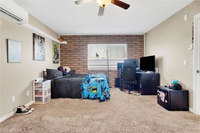 18186 Bangor, Hesperia, CA 92345