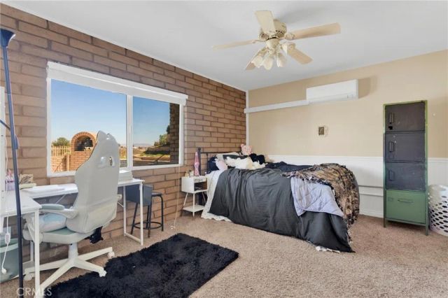 18186 Bangor, Hesperia, CA 92345