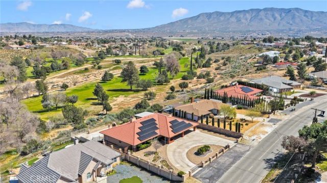 18186 Bangor, Hesperia, CA 92345