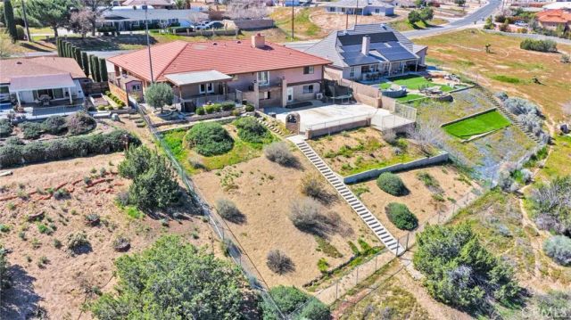 18186 Bangor, Hesperia, CA 92345