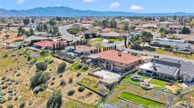 18186 Bangor, Hesperia, CA 92345