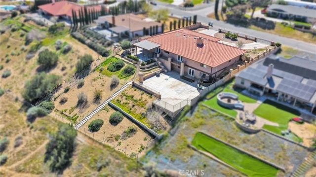 18186 Bangor, Hesperia, CA 92345