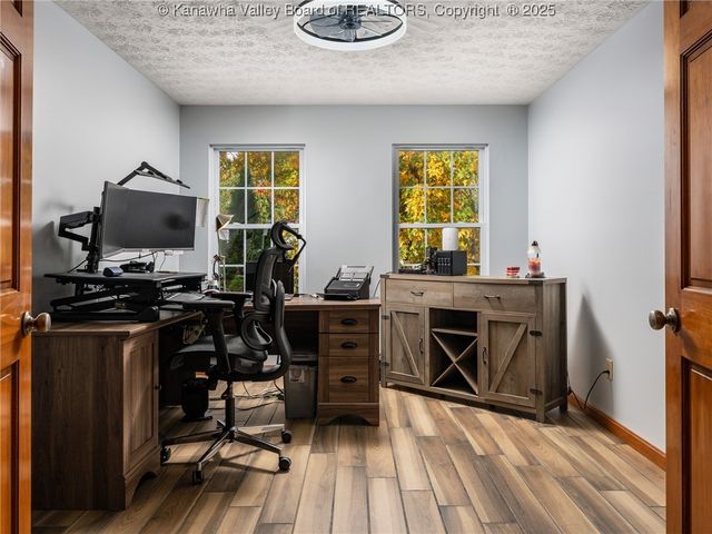 243 Maple Road, Hurricane, WV 25526