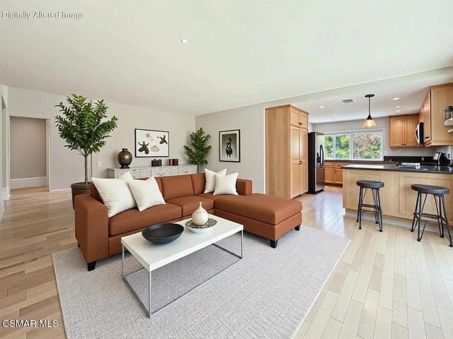 194 Charro Avenue, Thousand Oaks, CA 91320