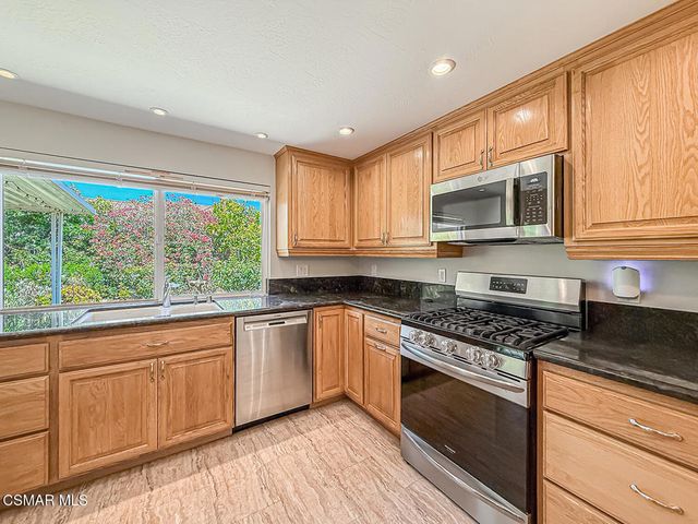 194 Charro Avenue, Thousand Oaks, CA 91320