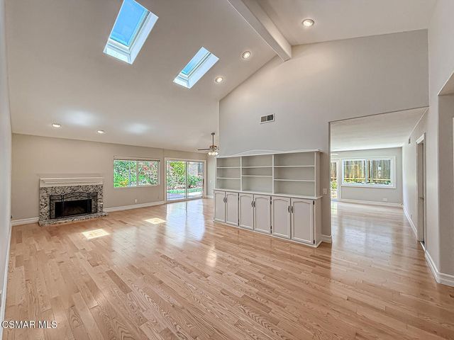 194 Charro Avenue, Thousand Oaks, CA 91320