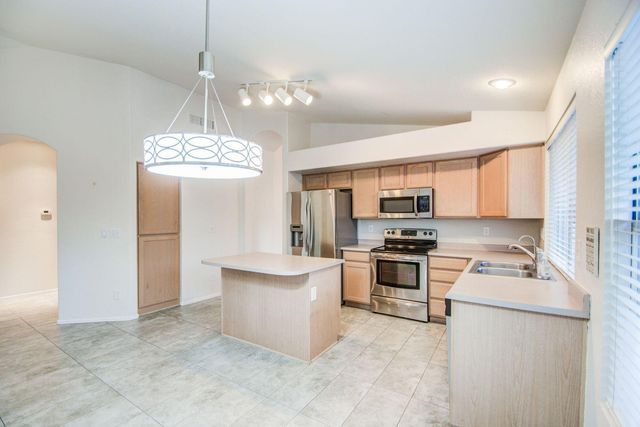 3216 E Muirwood Drive, Phoenix, AZ 85048