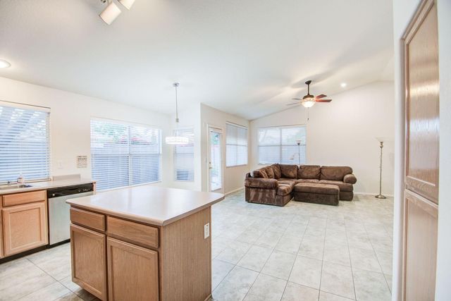 3216 E Muirwood Drive, Phoenix, AZ 85048