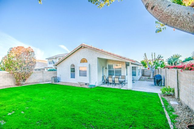 3216 E Muirwood Drive, Phoenix, AZ 85048