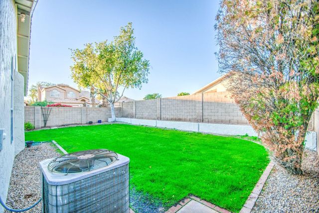 3216 E Muirwood Drive, Phoenix, AZ 85048