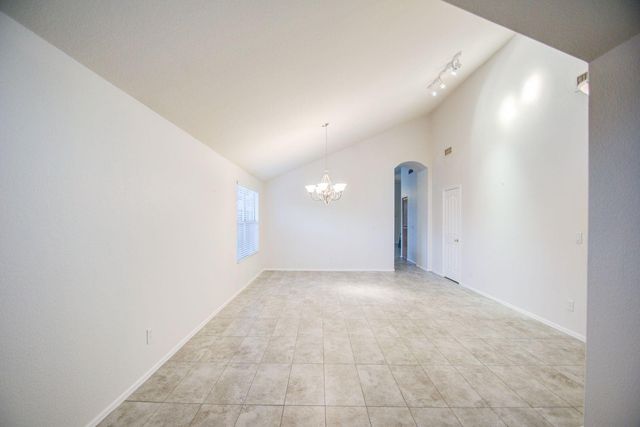 3216 E Muirwood Drive, Phoenix, AZ 85048