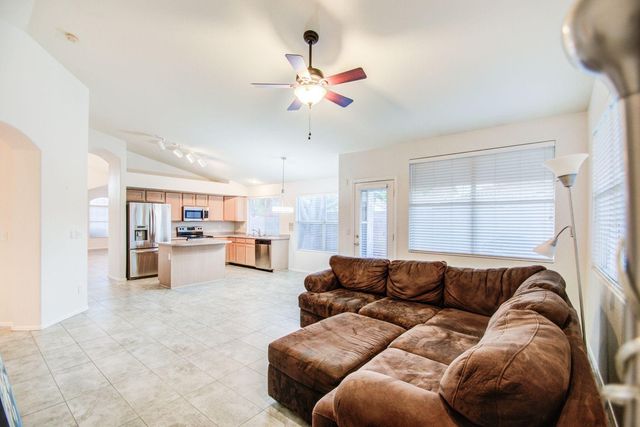 3216 E Muirwood Drive, Phoenix, AZ 85048