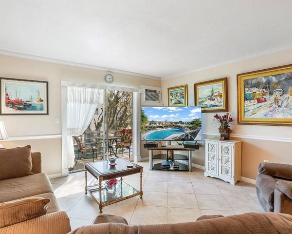 16750 NE 14th Avenue 212, Miami, FL 33162