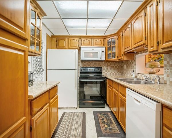 16750 NE 14th Avenue 212, Miami, FL 33162