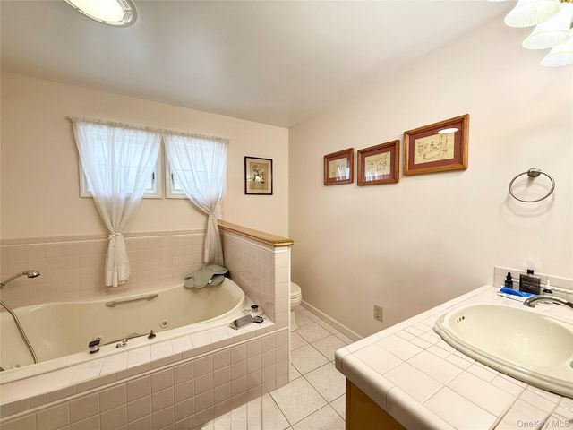 912-918 Hollow Road, Salt Point, NY 12578