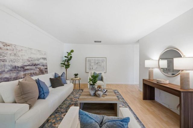 420 Alberto Way 41, Los Gatos, CA 95032