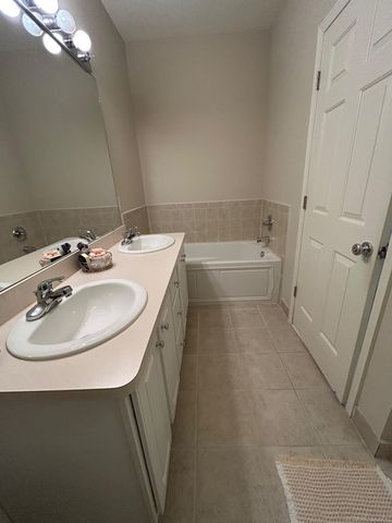 3135 camden Drive, Troy, MI 48084