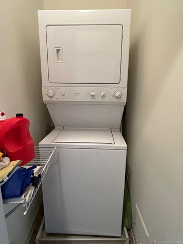 3135 camden Drive, Troy, MI 48084