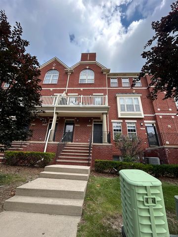 3135 camden Drive, Troy, MI 48084