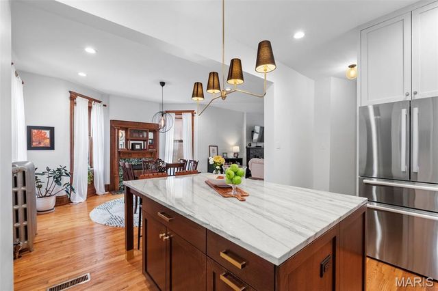 3241 Geyer Avenue, St Louis, MO 63104