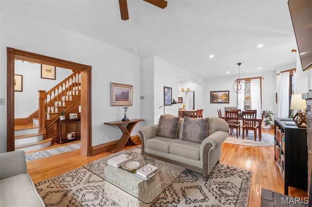 3241 Geyer Avenue, St Louis, MO 63104