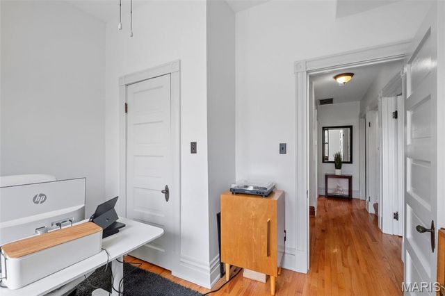 3241 Geyer Avenue, St Louis, MO 63104