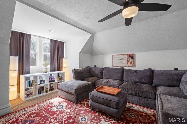 3241 Geyer Avenue, St Louis, MO 63104