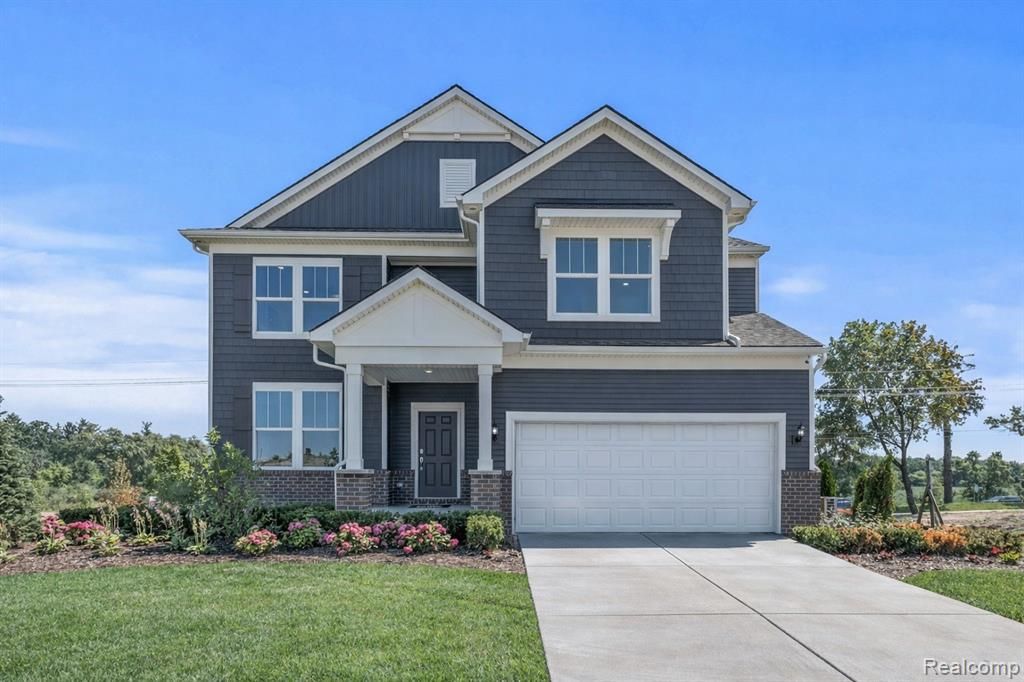 59631 Schuss Gully Drive, New Hudson, MI 48165