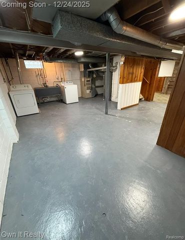 24910 Hickory Street, Dearborn, MI 48124