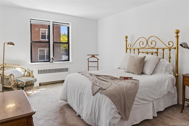 640 W 239th Street 2F, Bronx, NY 10463