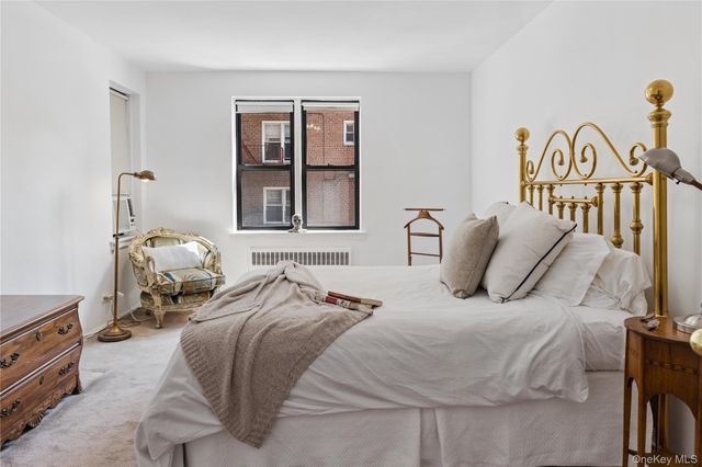640 W 239th Street 2F, Bronx, NY 10463
