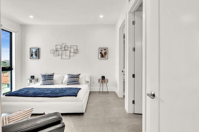 2100 Miami Road 403, Fort Lauderdale, FL 33316