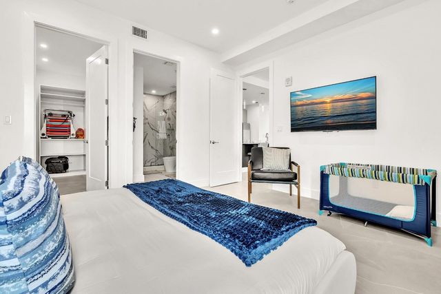 2100 Miami Road 403, Fort Lauderdale, FL 33316