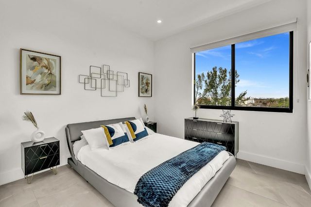 2100 Miami Road 403, Fort Lauderdale, FL 33316