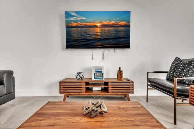 2100 Miami Road 403, Fort Lauderdale, FL 33316