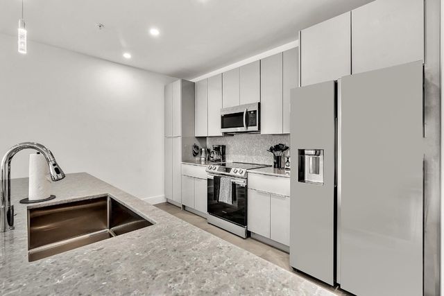 2100 Miami Road 403, Fort Lauderdale, FL 33316