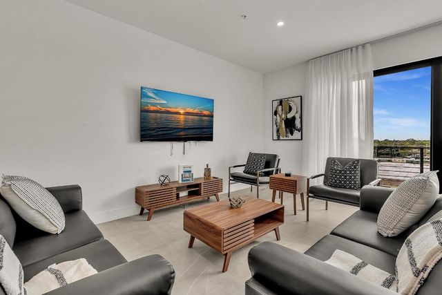 2100 Miami Road 403, Fort Lauderdale, FL 33316