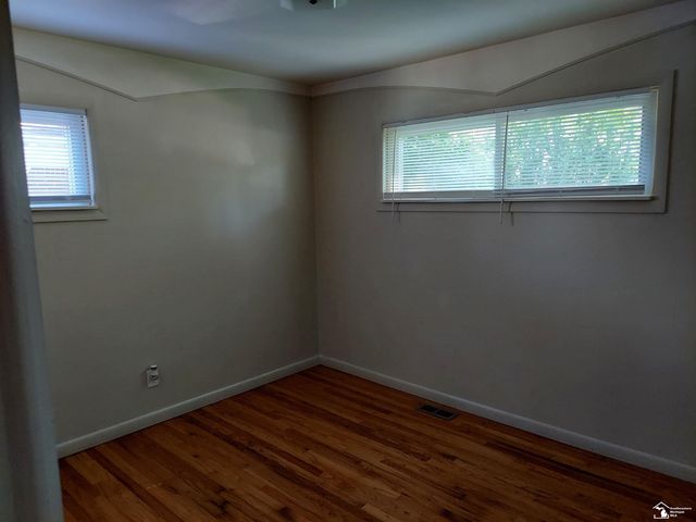 7914 Campbell Street, Taylor, MI 48180