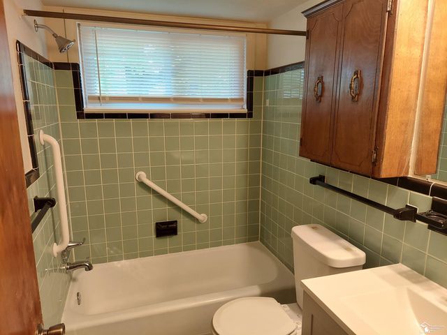 7914 Campbell Street, Taylor, MI 48180