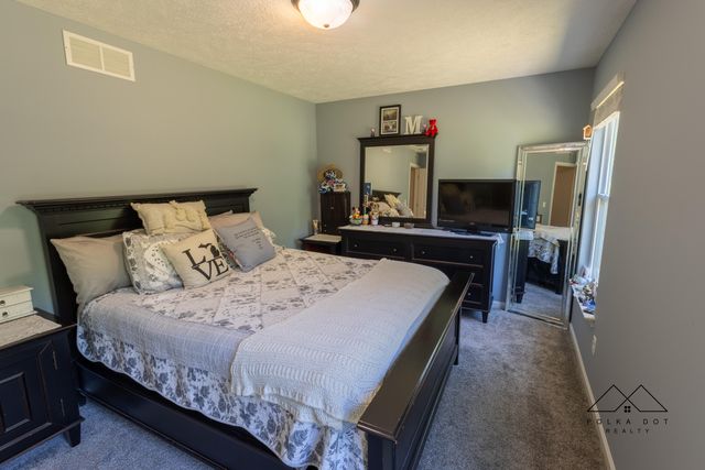 415 Edgewood Pass, Fenton, MI 48430