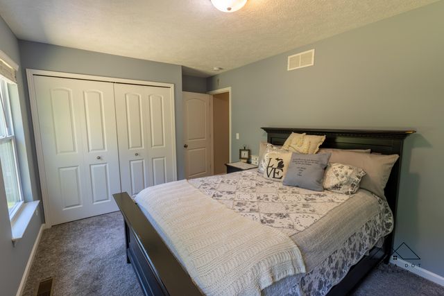 415 Edgewood Pass, Fenton, MI 48430