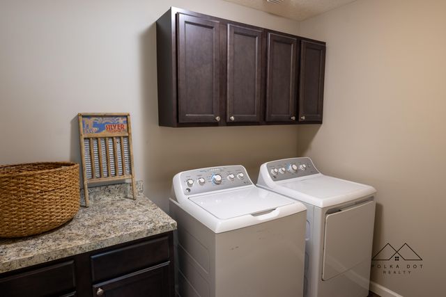 415 Edgewood Pass, Fenton, MI 48430