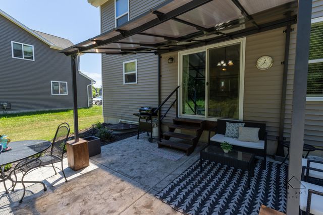 415 Edgewood Pass, Fenton, MI 48430