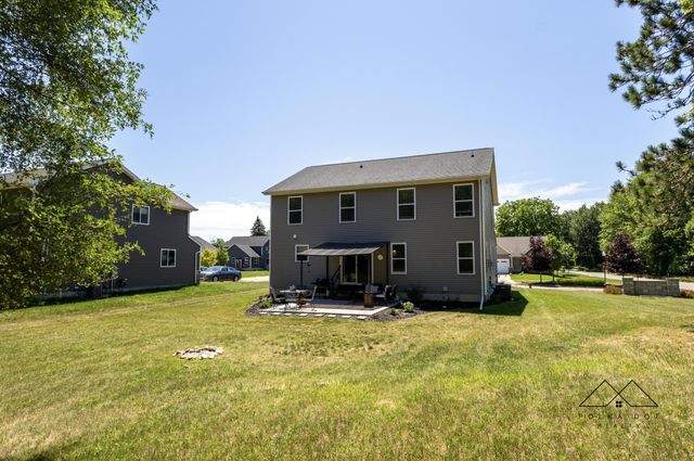 415 Edgewood Pass, Fenton, MI 48430