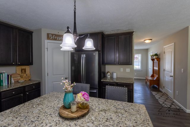 415 Edgewood Pass, Fenton, MI 48430