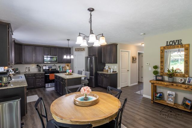 415 Edgewood Pass, Fenton, MI 48430