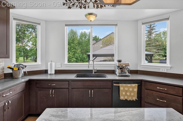 25475 Stanley Lane, Lyon Charter Township, MI 48178