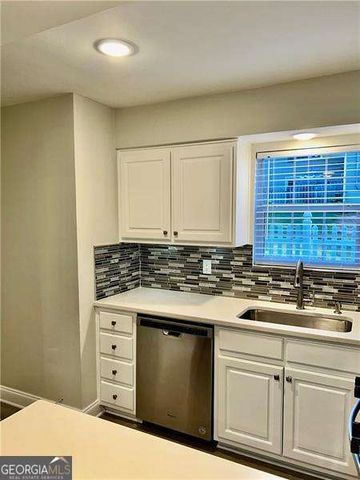 555 Picketts Bend Court, Marietta, GA 30008